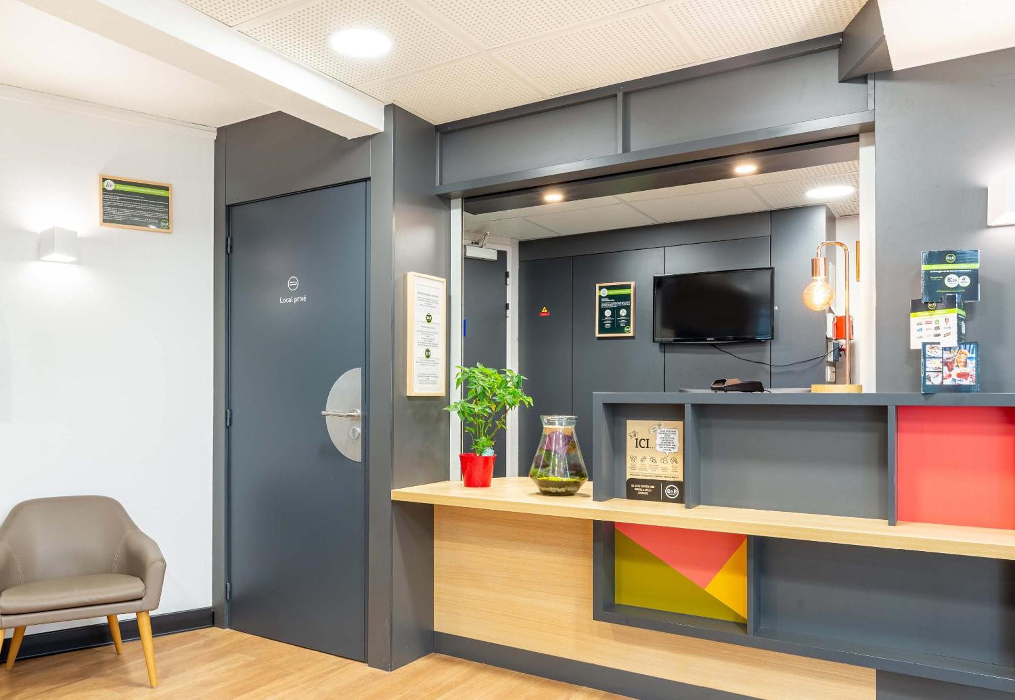 B&B Hotel Nantes Aeroport Bouguenais Exteriör bild
