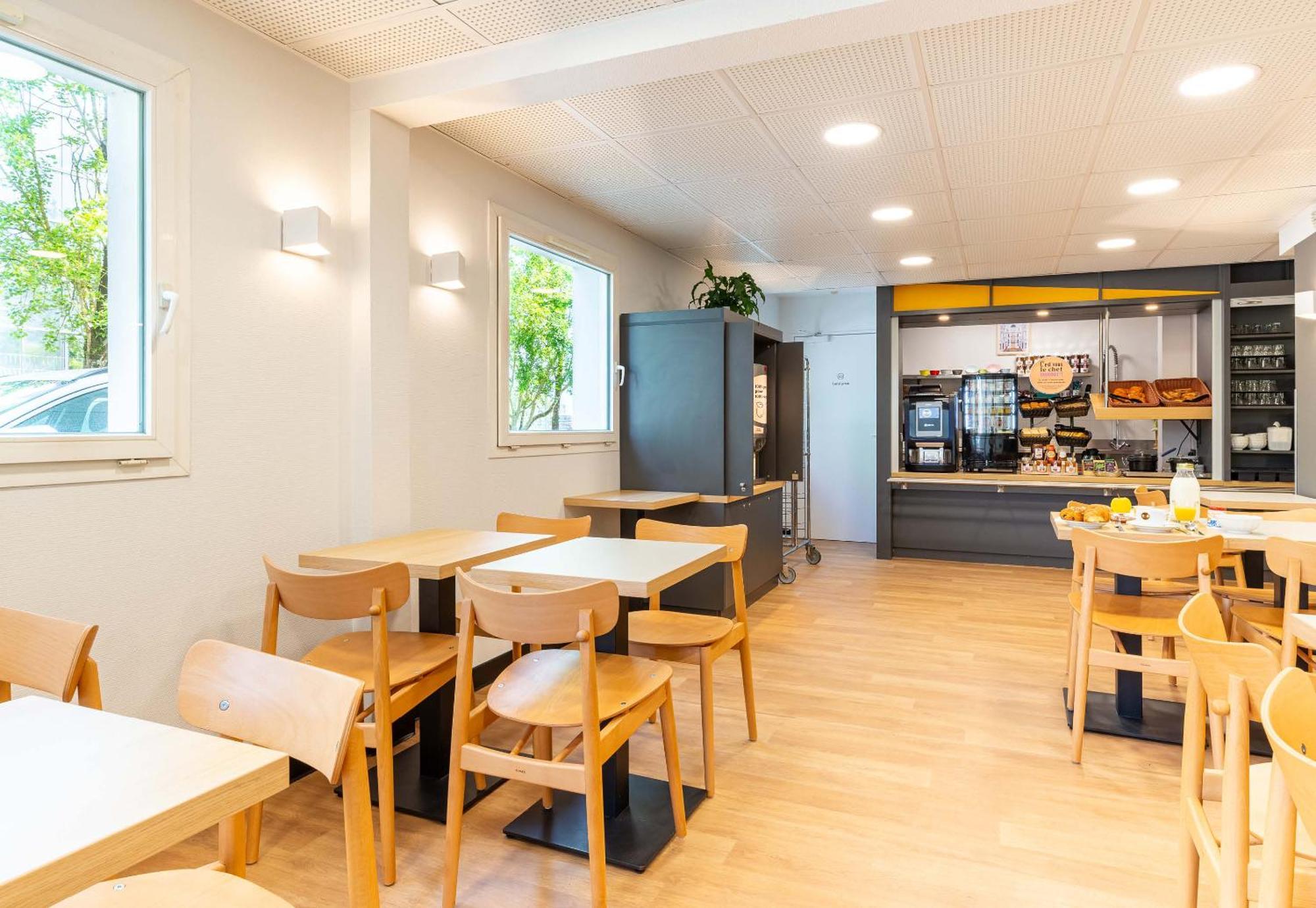 B&B Hotel Nantes Aeroport Bouguenais Exteriör bild