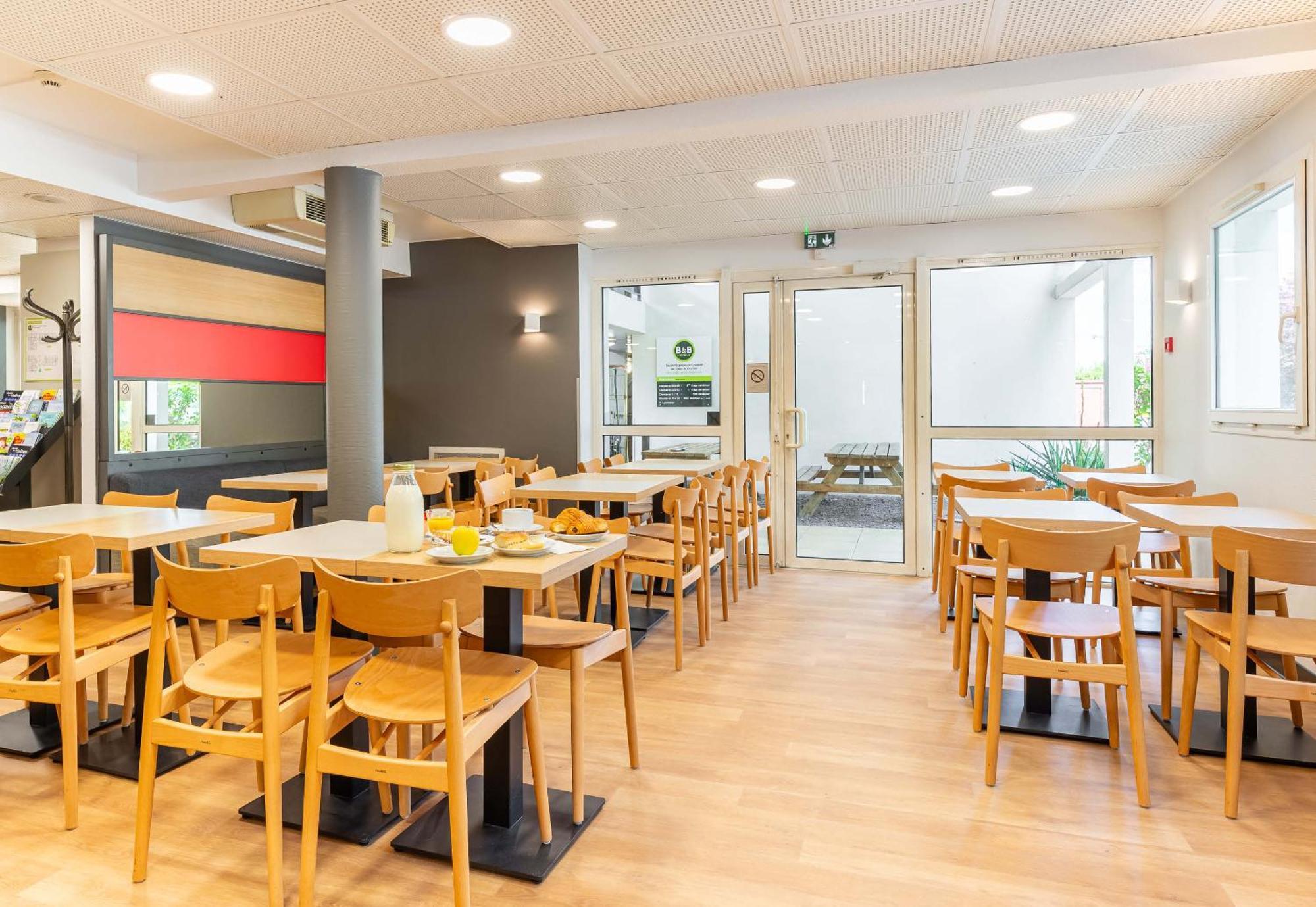 B&B Hotel Nantes Aeroport Bouguenais Exteriör bild